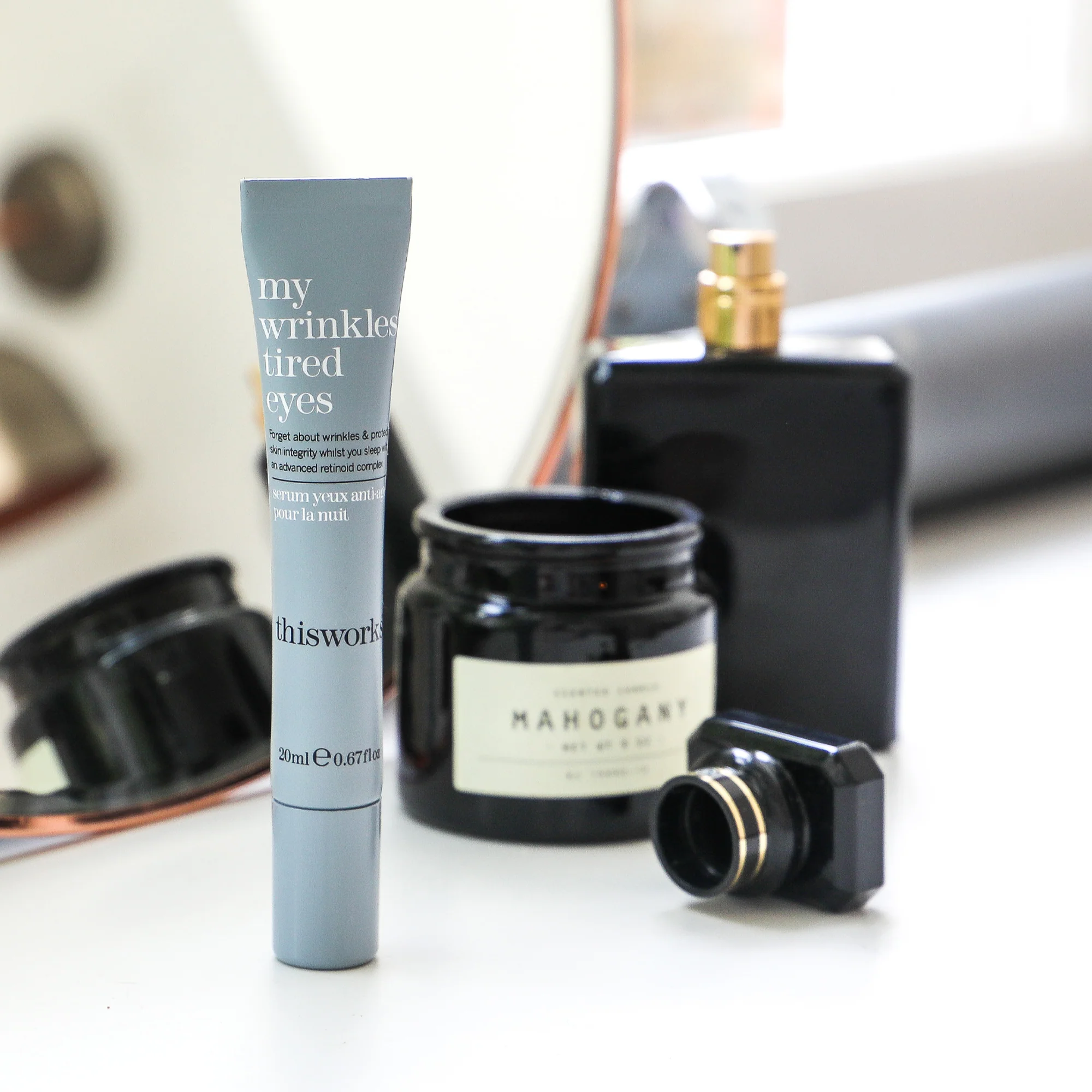 my wrinkles tired eyes - Image 3